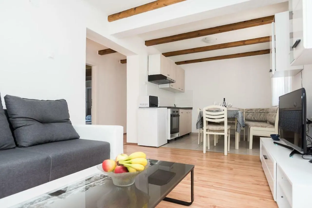 Apartment Antonio Vir 0*,  Croatia