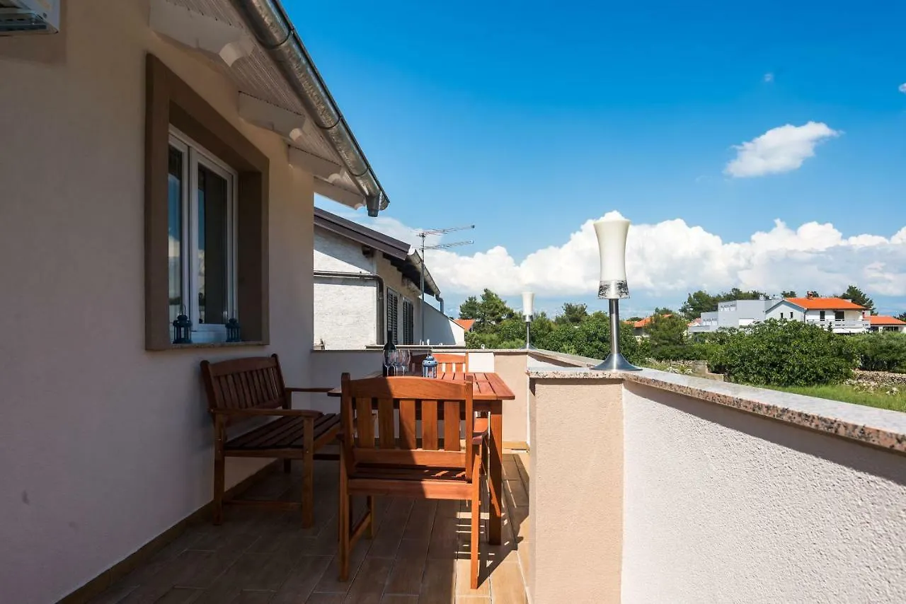 Apartment Antonio Vir